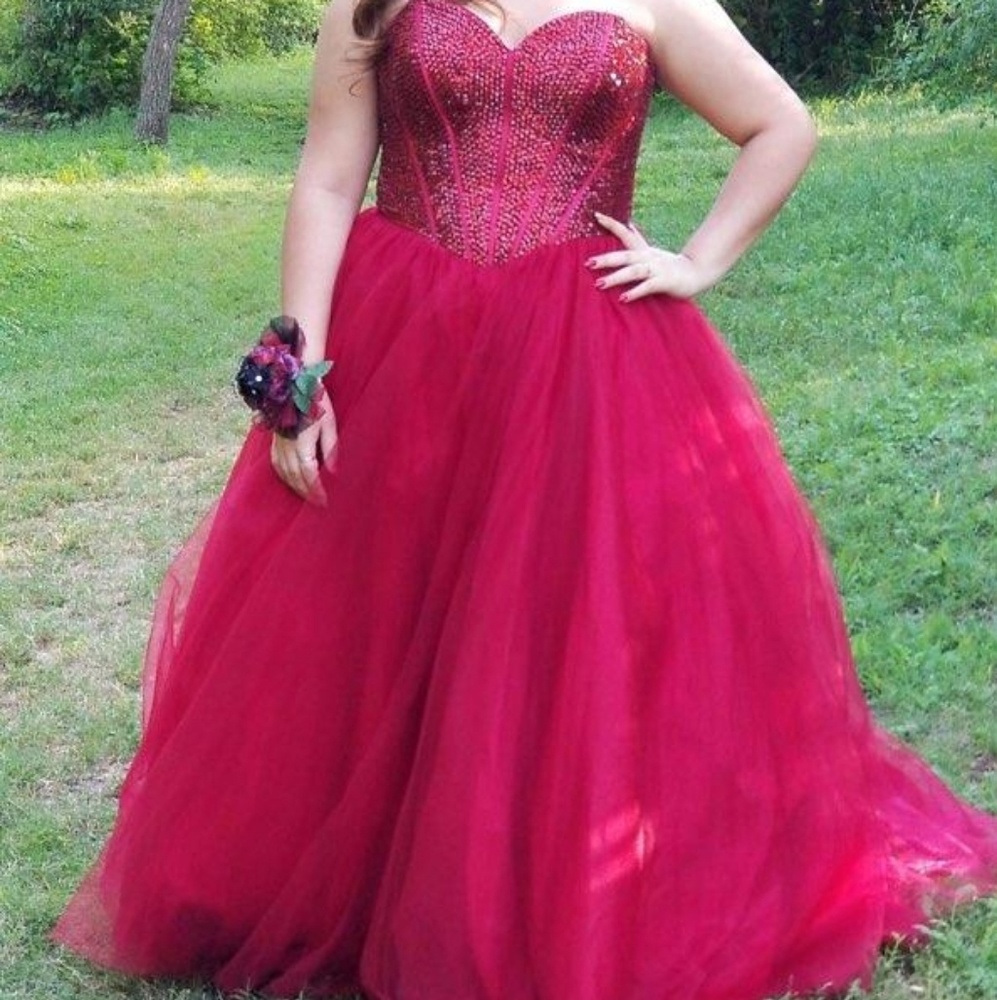 Red Beaded with Corset Big Ballgown.......